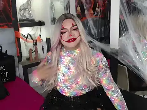 Snapshot of Sophia_hott01 chatting on 10/31/25, 12:28 Sophia hott01 online show from 10/31/25, 12:28