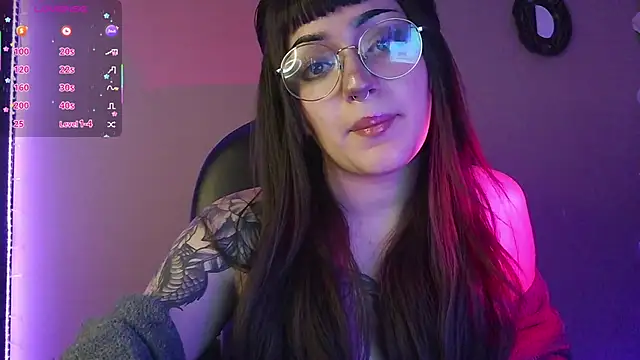 Snapshot of LesRose chatting on 12/22/25, 04:20 LesRose online show from 12/22/25, 04:20