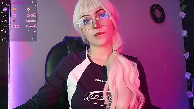 Snapshot of LesRose chatting on 01/14/26, 03:17 LesRose online show from 01/14/26, 03:17