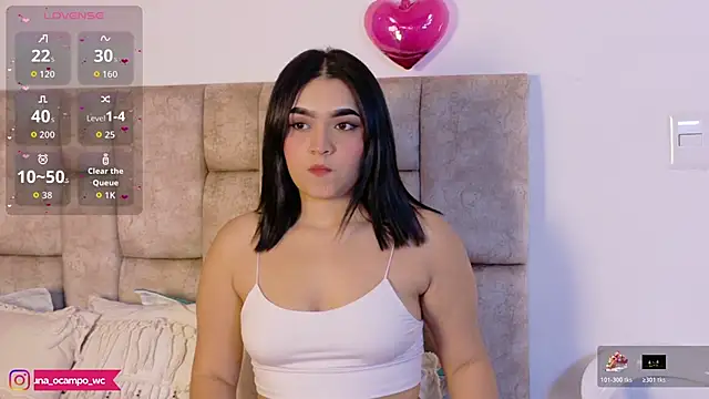 Snapshot of LunaOcampo_ chatting on 12/14/25, 10:03 LunaOcampo online show from 12/14/25, 10:03