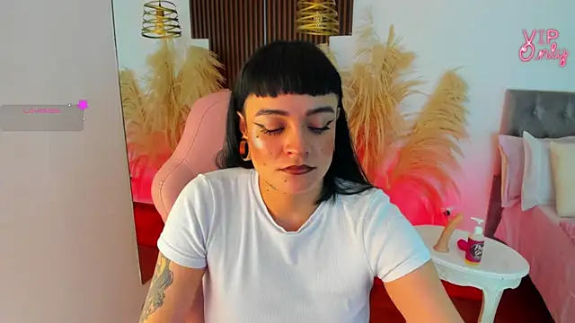 Snapshot of Antonela_vargas chatting on 07/21/26, 12:18 Antonela vargas online show from 07/21/26, 12:18