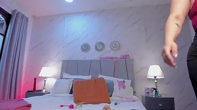 Snapshot of Michell_Monet chatting on 11/15/25, 12:08 Michell Monet online show from 11/15/25, 12:08