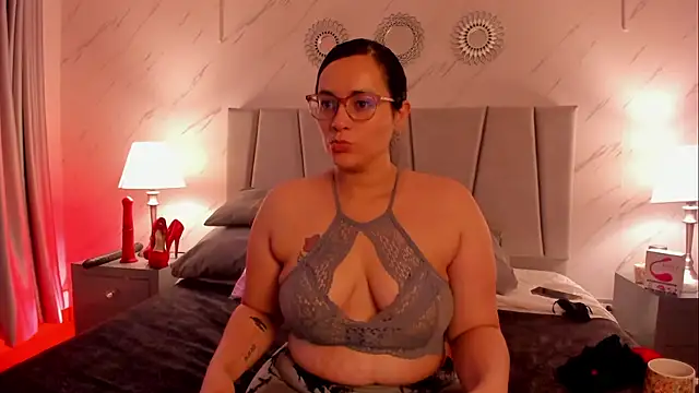 Snapshot of Michell_Monet chatting on 11/27/25, 11:56 Michell Monet online show from 11/27/25, 11:56