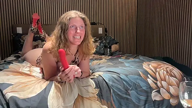 HOTkarenhot online show from 11/23/25, 10:09