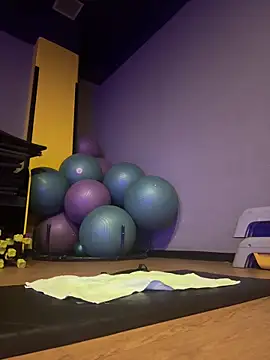 Anavalle online show from 04/16/26, 06:52