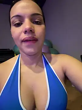 Snapshot of Anavalle chatting on 05/22/26, 04:23 Anavalle online show from 05/22/26, 04:23