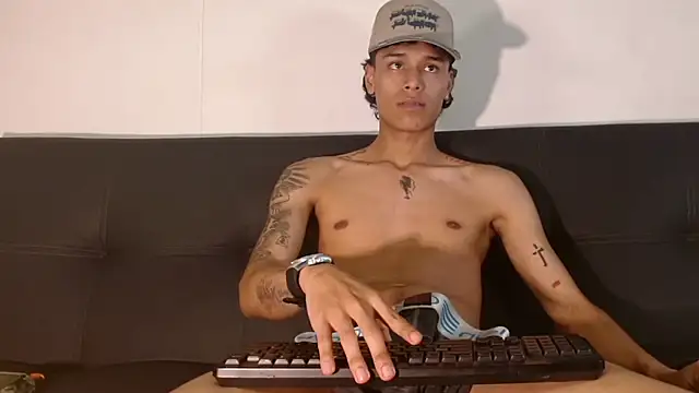 Frayhot777 online show from 10/23/25, 10:19