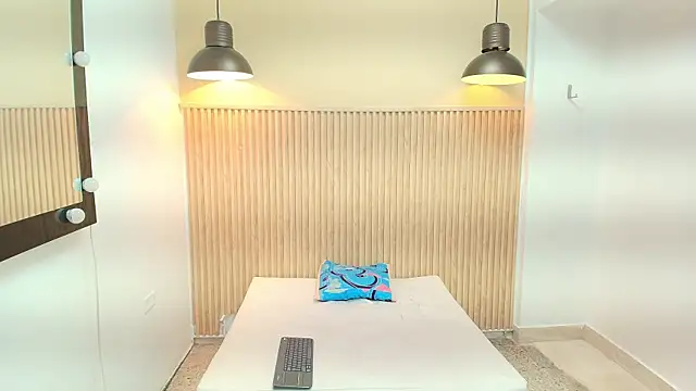 Frayhot777 online show from 01/08/26, 08:00