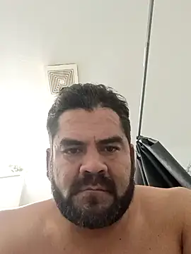 Snapshot of theking1_1 chatting on 10/16/25, 01:17 theking1 1 online show from 10/16/25, 01:17