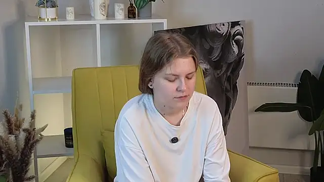 EarleanMottai online show from 09/27/25, 08:41