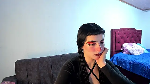 kitty  chs online show from 09/25/25, 10:30