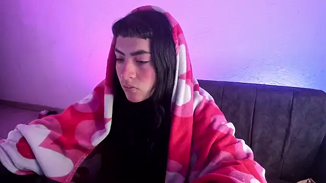 kitty  chs online show from 10/23/25, 12:48