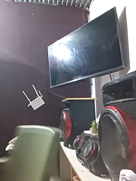 hot-mom22 online show from 12/01/25, 10:53