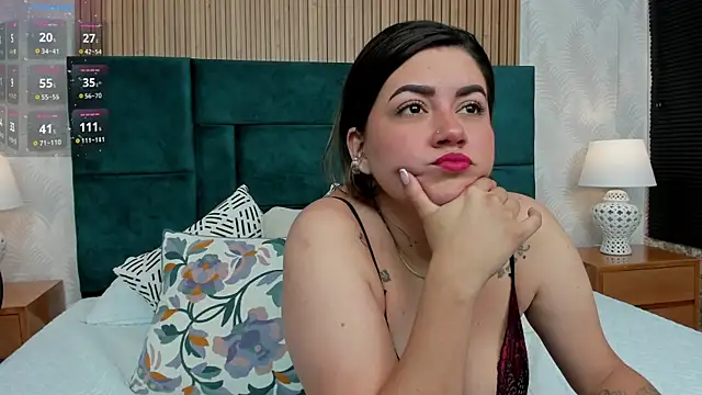 Snapshot of Bunny_boobs__ chatting on 11/27/25, 01:29 Bunny boobs online show from 11/27/25, 01:29