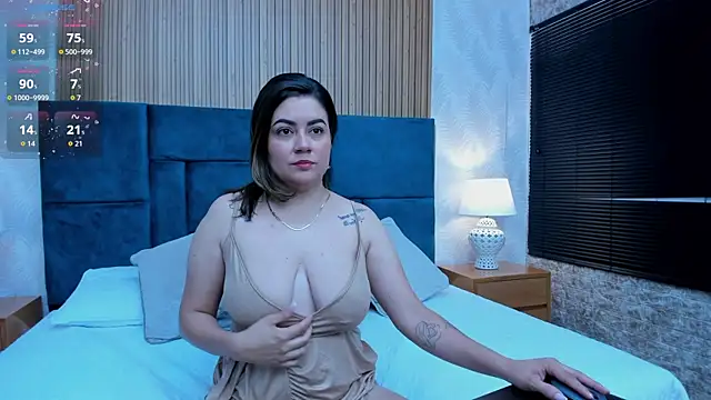 Snapshot of Bunny_boobs__ chatting on 12/17/25, 01:22 Bunny boobs online show from 12/17/25, 01:22