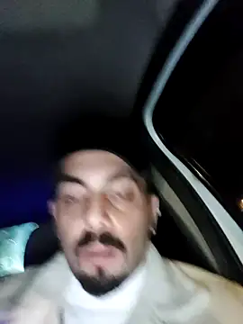 Snapshot of Tasgibigencyarragi chatting on 11/11/25, 10:54 Tasgibigencyarragi online show from 11/11/25, 10:54