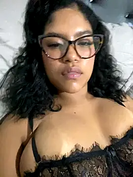 miiabrown18 online show from 11/13/25, 02:10