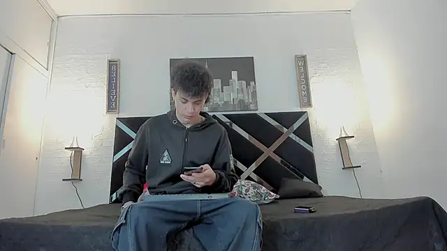 Snapshot of iammariano chatting on 11/12/25, 03:29 iammariano online show from 11/12/25, 03:29