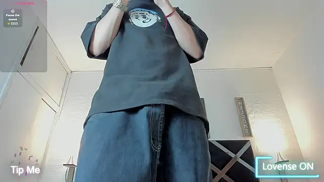 Snapshot of iammariano chatting on 11/15/25, 03:48 iammariano online show from 11/15/25, 03:48