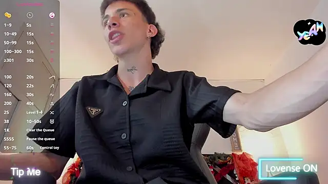 Snapshot of iammariano chatting on 12/16/25, 02:49 iammariano online show from 12/16/25, 02:49