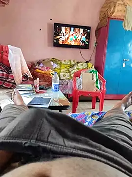 Snapshot of only_woman chatting on 10/15/25, 08:03 only woman online show from 10/15/25, 08:03