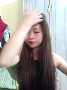 Snapshot of Mayy1 chatting on 10/04/25, 03:15 Mayy1 online show from 10/04/25, 03:15