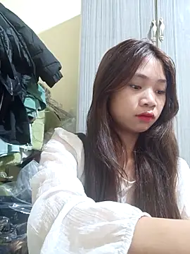 Snapshot of Mayy1 chatting on 10/08/25, 01:25 Mayy1 online show from 10/08/25, 01:25