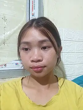 Snapshot of Mayy1 chatting on 10/11/25, 10:47 Mayy1 online show from 10/11/25, 10:47