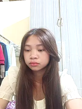 Snapshot of Mayy1 chatting on 10/12/25, 12:31 Mayy1 online show from 10/12/25, 12:31