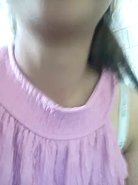 Snapshot of Mayy1 chatting on 10/14/25, 02:07 Mayy1 online show from 10/14/25, 02:07