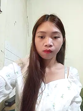 Snapshot of Mayy1 chatting on 10/16/25, 02:01 Mayy1 online show from 10/16/25, 02:01