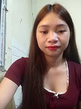 Snapshot of Mayy1 chatting on 10/17/25, 02:37 Mayy1 online show from 10/17/25, 02:37