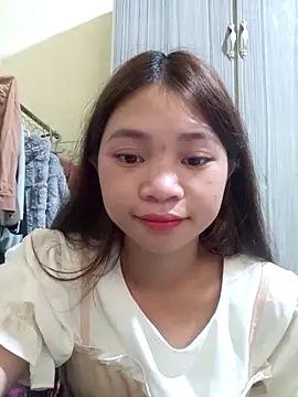 Snapshot of Mayy1 chatting on 10/19/25, 12:00 Mayy1 online show from 10/19/25, 12:00