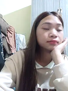 Snapshot of Mayy1 chatting on 10/20/25, 12:11 Mayy1 online show from 10/20/25, 12:11