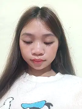 Snapshot of Mayy1 chatting on 10/25/25, 01:46 Mayy1 online show from 10/25/25, 01:46