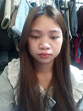 Snapshot of Mayy1 chatting on 11/16/25, 02:06 Mayy1 online show from 11/16/25, 02:06