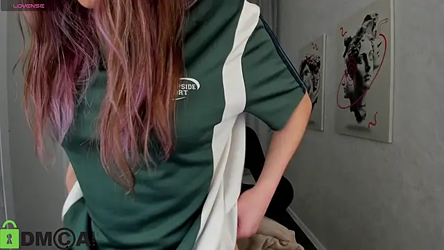 Al1ice Moures online show from 10/27/25, 09:13