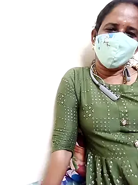 Snapshot of tamil_Boomika chatting on 11/15/25, 05:20 tamil Boomika online show from 11/15/25, 05:20