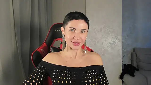 Snapshot of Angel_iam chatting on 12/15/25, 07:07 Angel iam online show from 12/15/25, 07:07