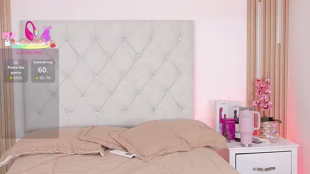 Ashley-Whitee online show from 04/17/26, 09:18