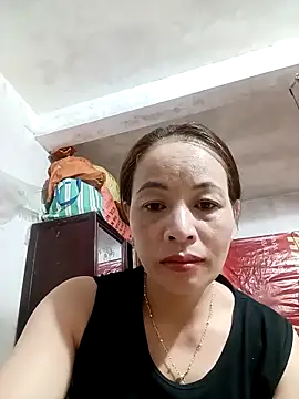 Snapshot of suka-bae chatting on 10/10/25, 01:37 suka-bae online show from 10/10/25, 01:37