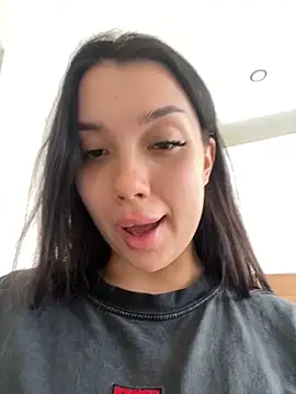 kiss Lissa online show from 10/04/25, 12:03