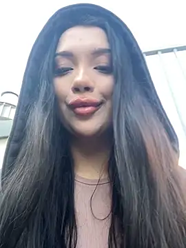 kiss Lissa online show from 11/28/25, 09:45