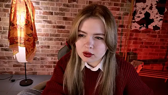 Snapshot of HaleySun chatting on 10/18/25, 04:59 HaleySun online show from 10/18/25, 04:59