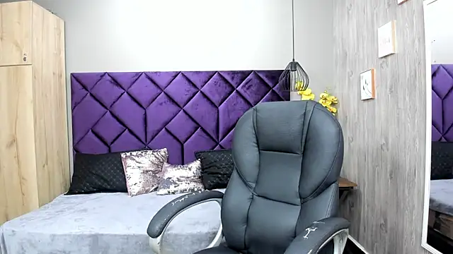 Snapshot of ChloeCampbell03 chatting on 11/07/25, 08:09 ChloeCampbell03 online show from 11/07/25, 08:09