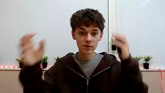 Hoot Dude  online show from 11/03/25, 01:01