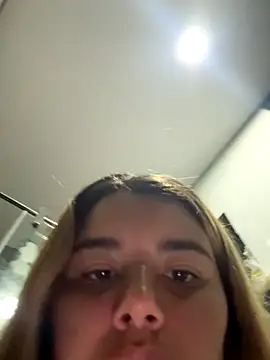 Snapshot of Violettt_hot chatting on 10/23/25, 08:35 Violettt hot online show from 10/23/25, 08:35