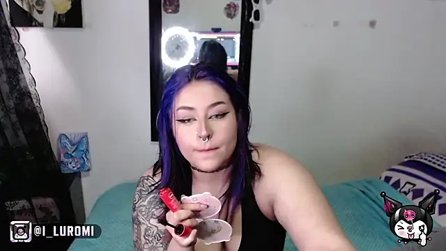 Snapshot of Iluromi chatting on 12/04/25, 03:10 Iluromi online show from 12/04/25, 03:10