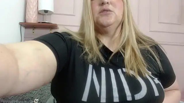 SweetRouse   online show from 10/12/25, 02:10