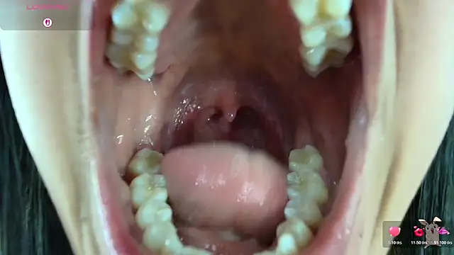 Hinata 21  online show from 12/22/25, 09:01